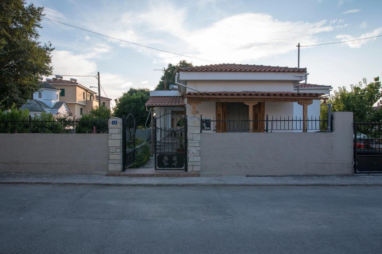 Apartamento Kerasia'S Country House Volos Exterior foto